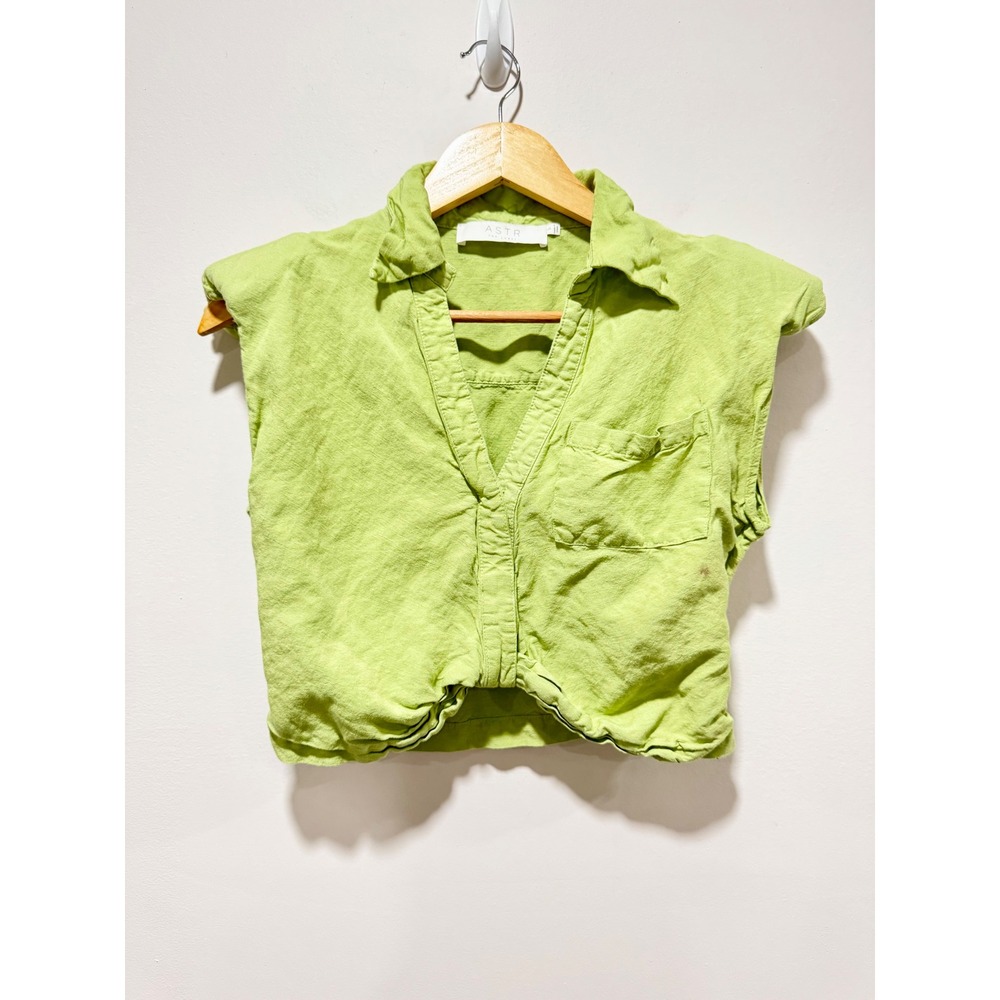 ASTR The Label Celery Green Linen Blend Cropped Shoulder Pad Top Small